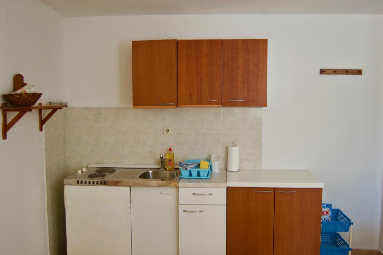 Apartments Petricevic Хвар Екстер'єр фото